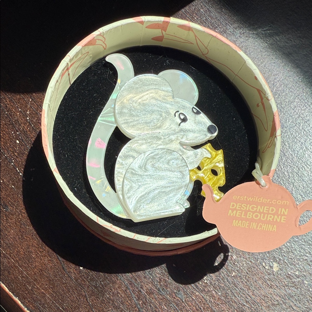Erstwilder Manhattan Mouse Acrylic Brooch Designed In Melbourne Australia 30$